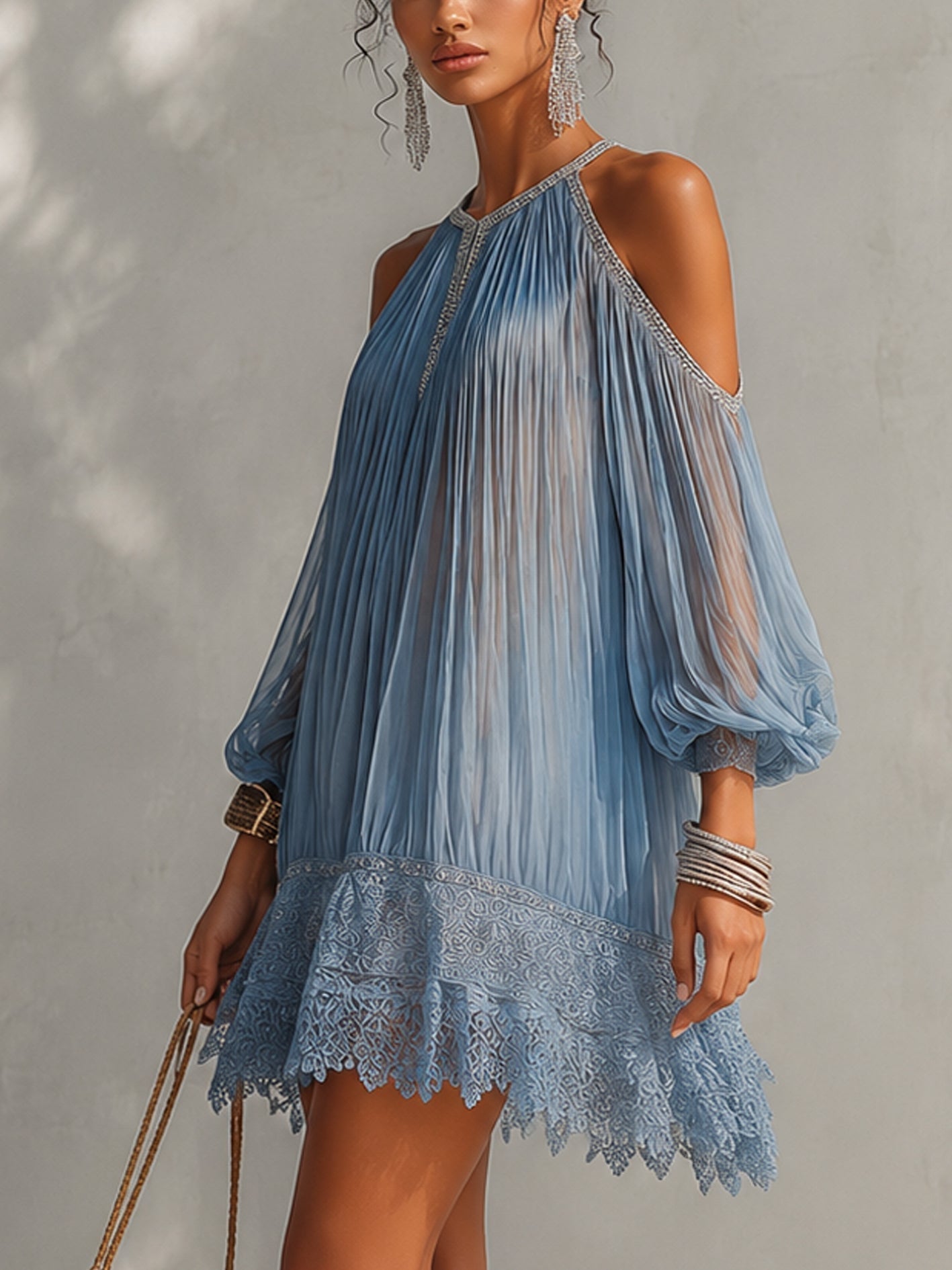 Celeste | Minivestido Azul con Hombros Descubiertos y Bajo de Encaje