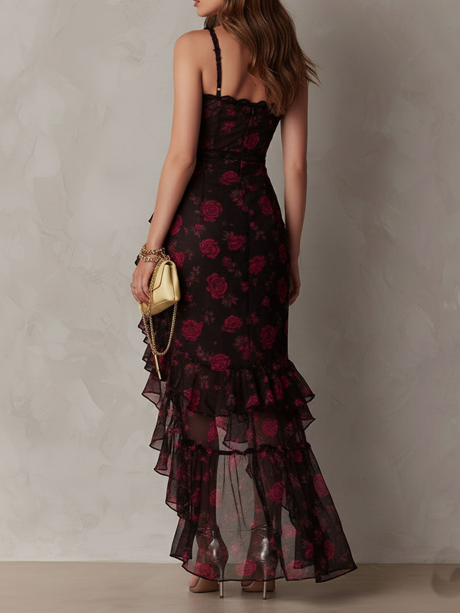 Vestido chic negro y rojo con flores y volantes