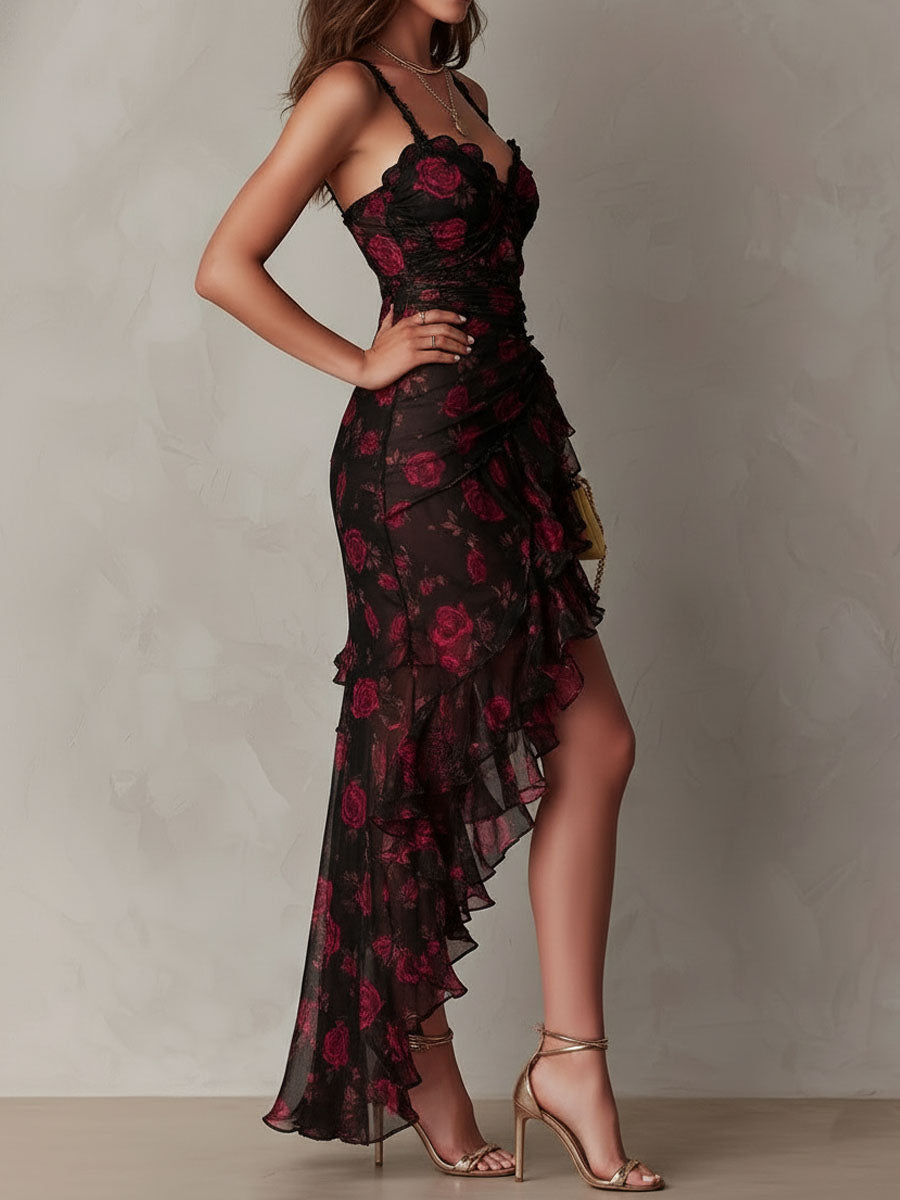 Vestido chic negro y rojo con flores y volantes