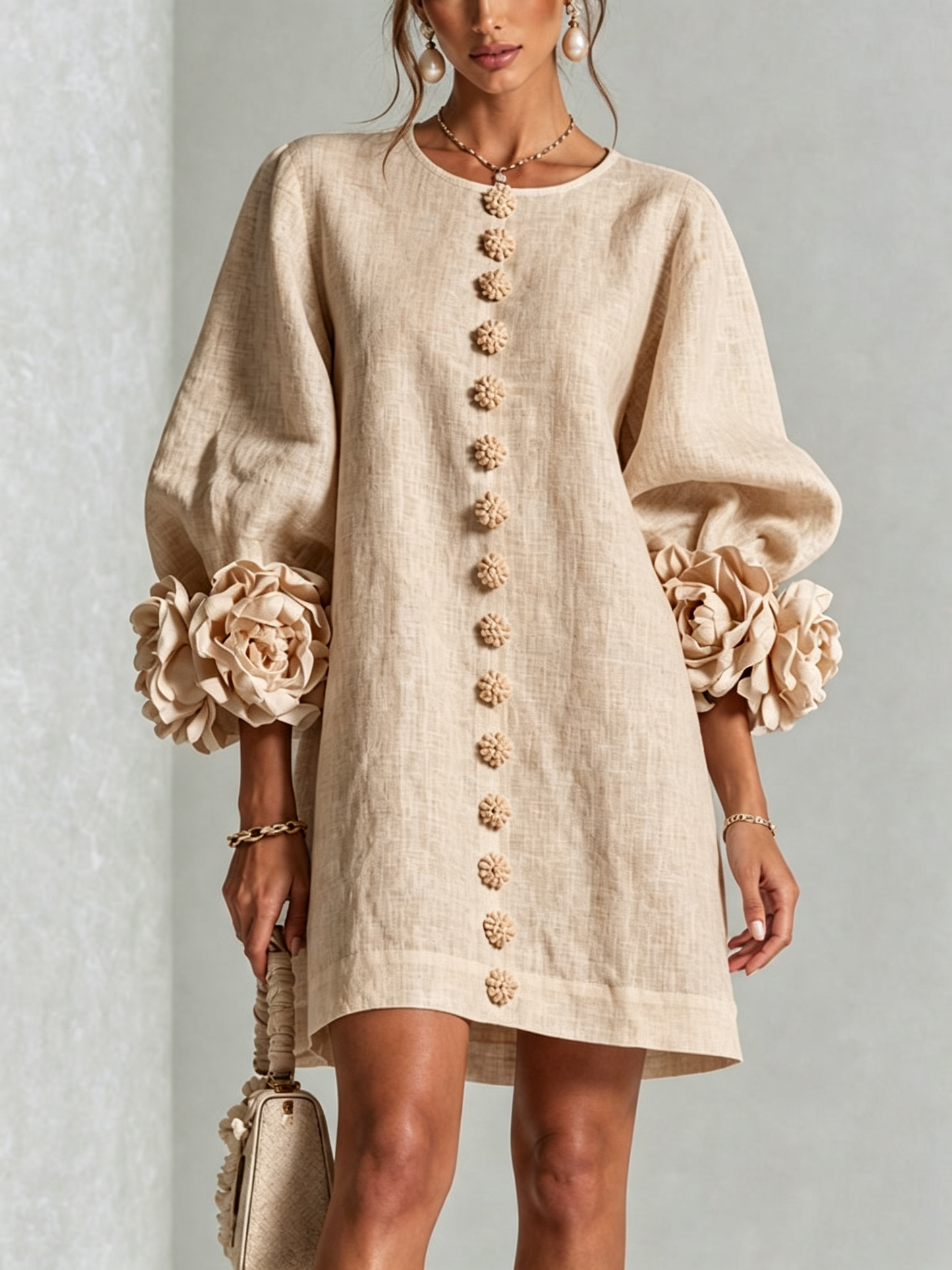 Vestido Mini Blanco con Botones y Mangas Florales