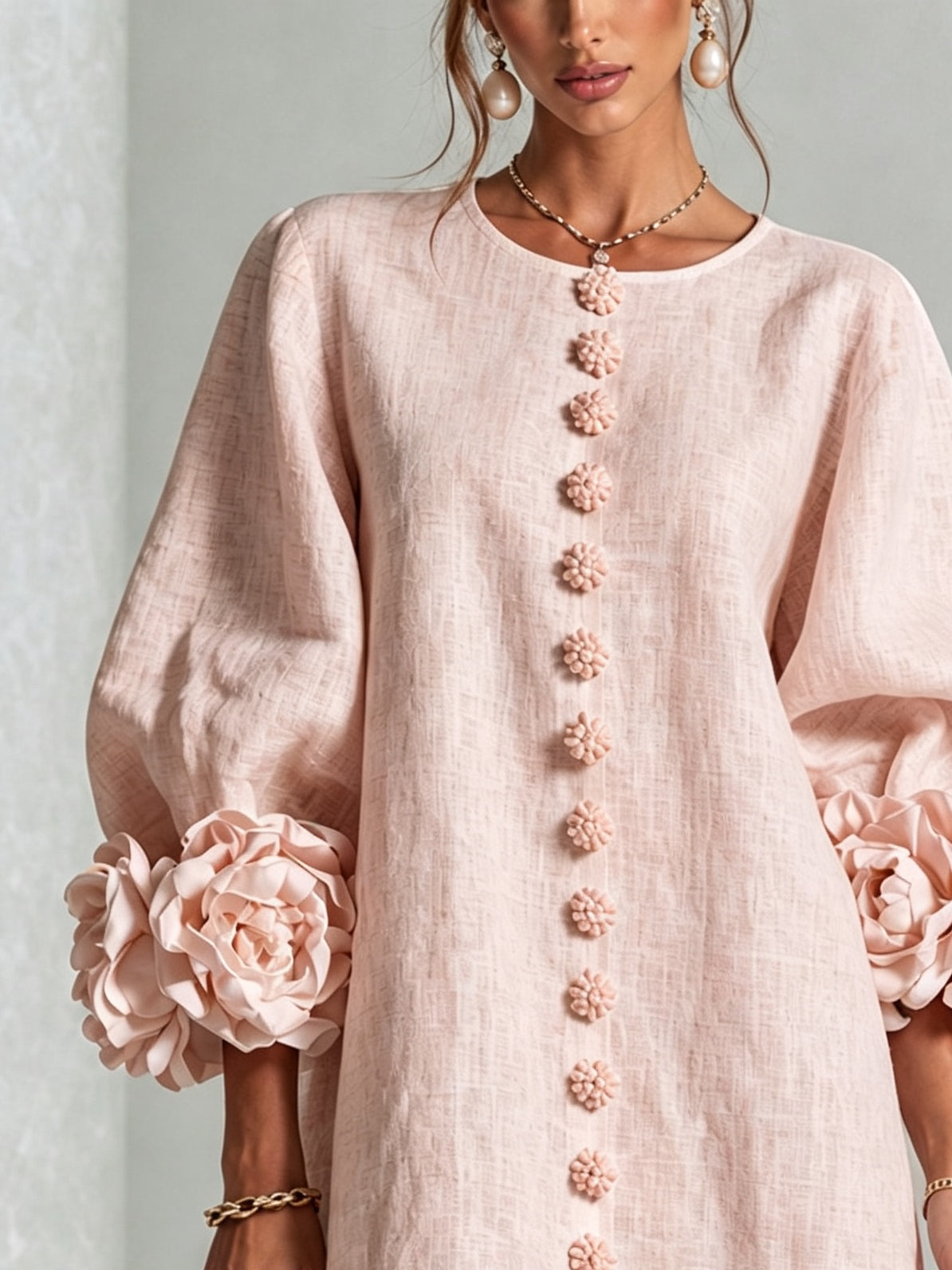 Vestido Mini Floral Rosa con Botones y Mangas Florales